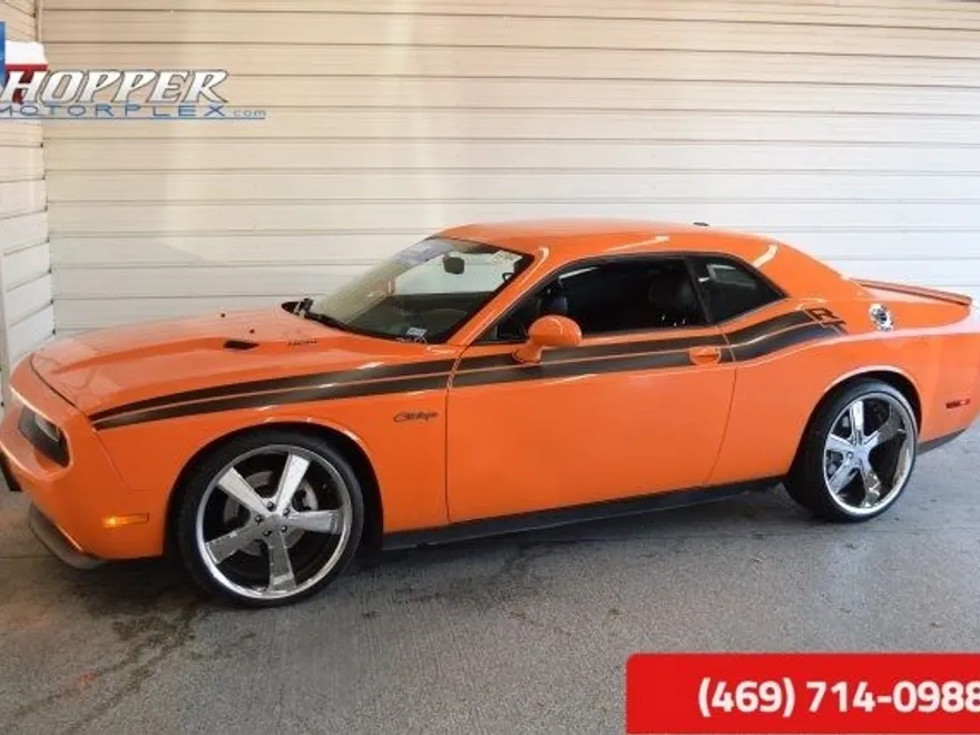 2012 Dodge Challenger R/T photo 1