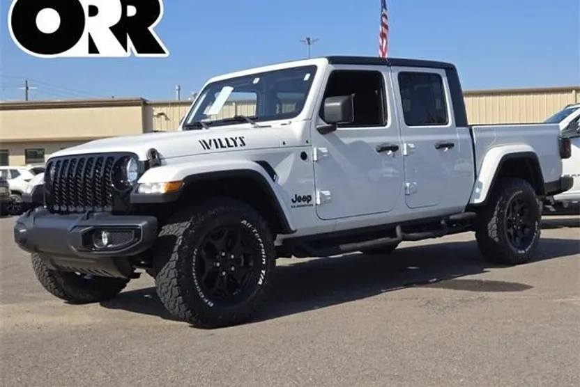 2021 Jeep Gladiator Willys Sport photo 1