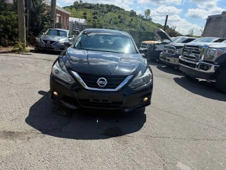 2018 Nissan Altima 2.5 SR photo 1