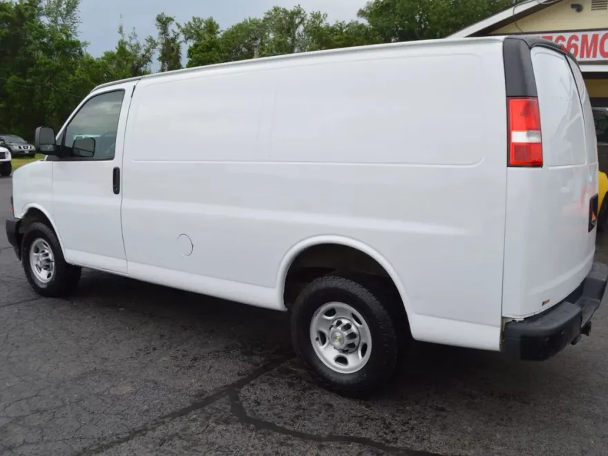 2021 Chevrolet Express 2500 Cargo photo 1