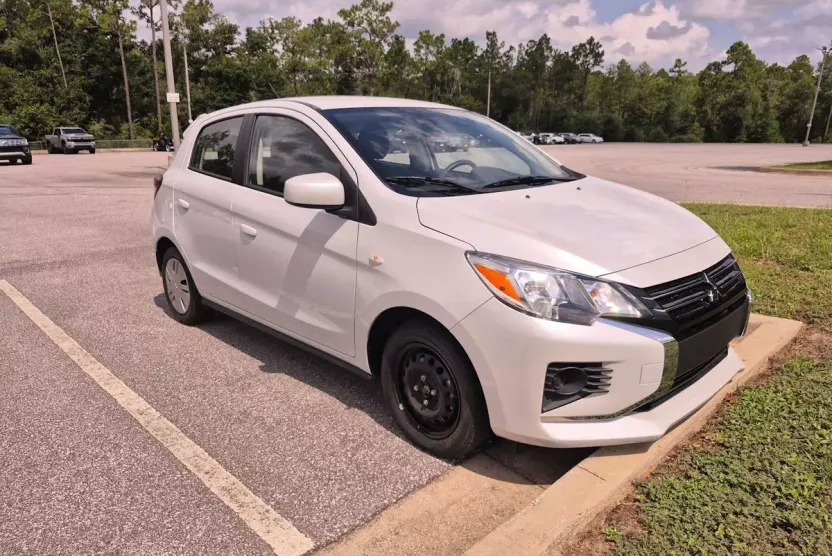 2024 Mitsubishi Mirage ES photo 1