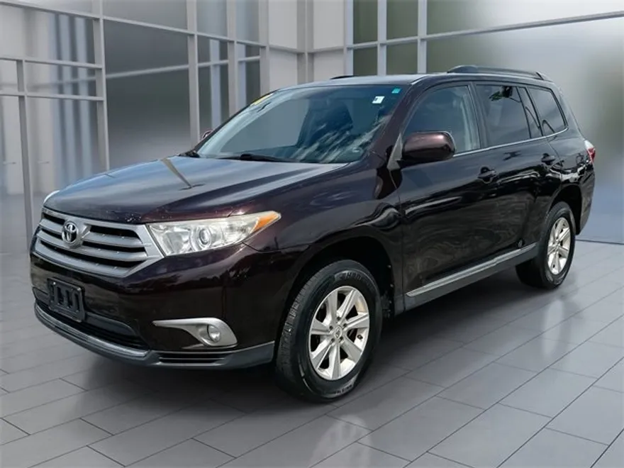 2011 Toyota Highlander Base photo 1
