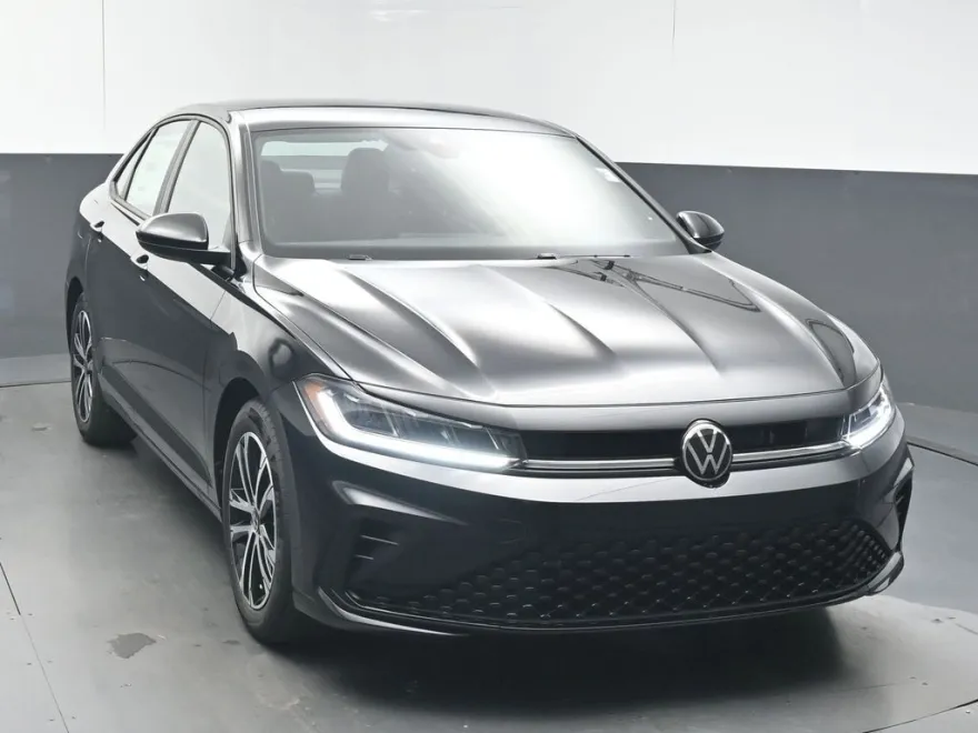 2026 Volkswagen Jetta 1.5T Sport photo 1