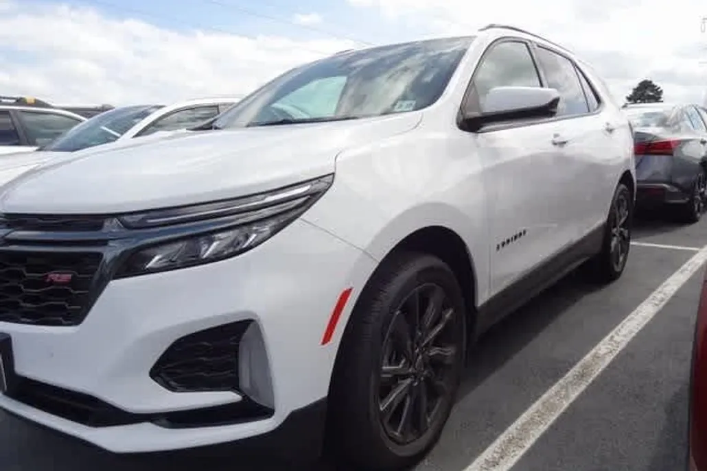 2022 Chevrolet Equinox RS photo 1