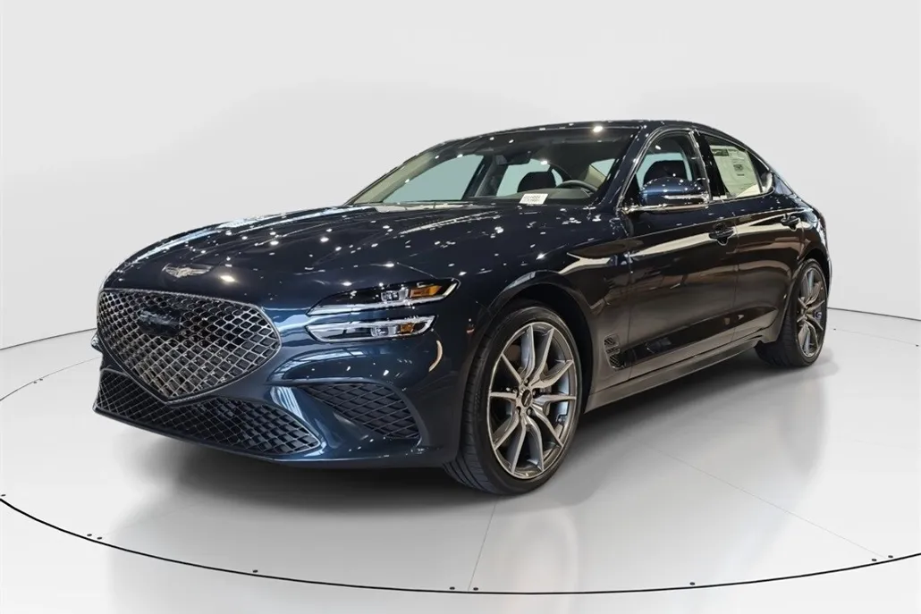 2025 Genesis G70 2.5T photo 1