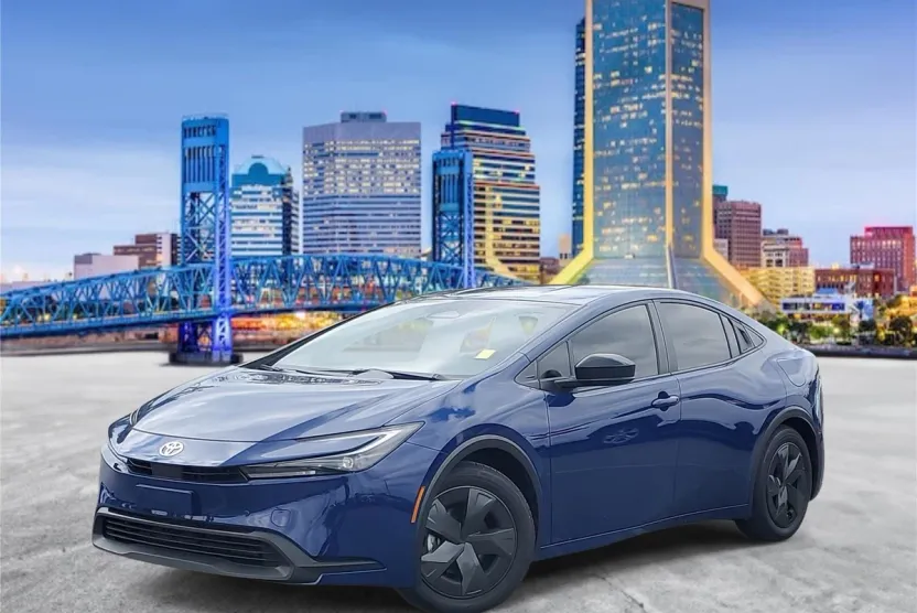 2025 Toyota Prius LE photo 1