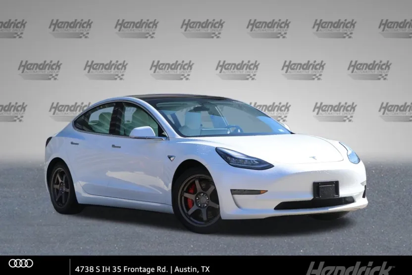 2019 Tesla Model 3 Long Range photo 1