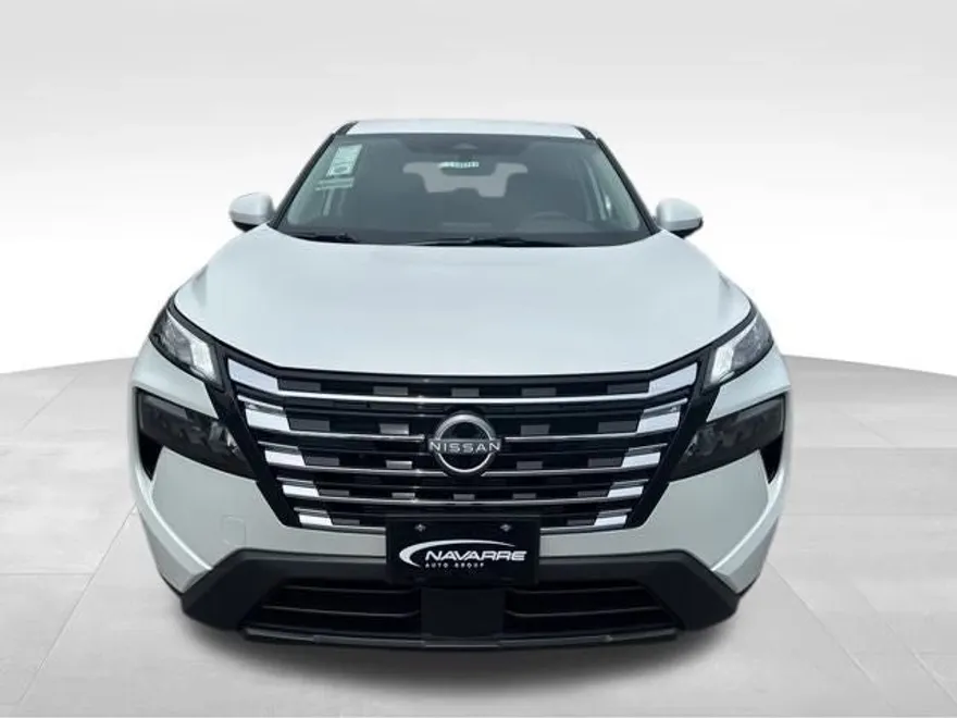 2026 Nissan Rogue SV photo 1