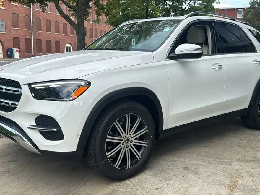 2025 Mercedes Benz GLE 350 4MATIC photo 1