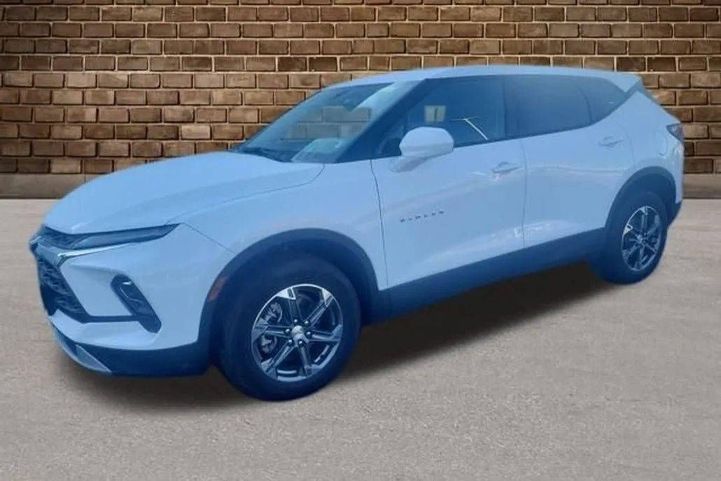 2025 Chevrolet Blazer 2LT photo 1