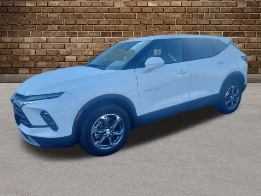 2025 Chevrolet Blazer 2LT photo 1