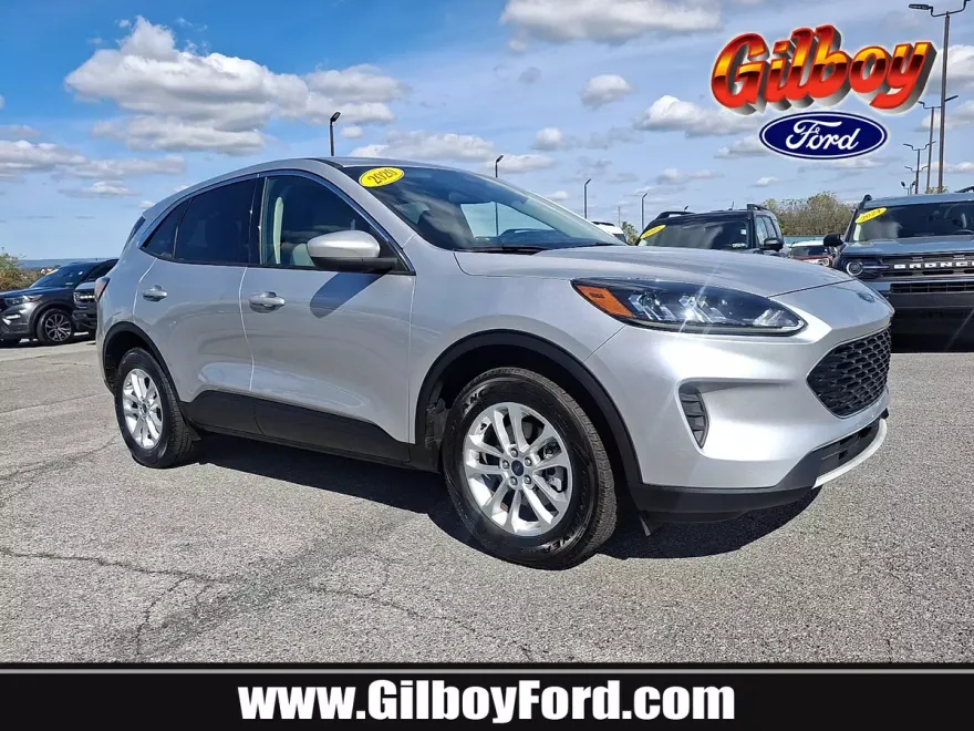 2020 Ford Escape SE Sport photo 1