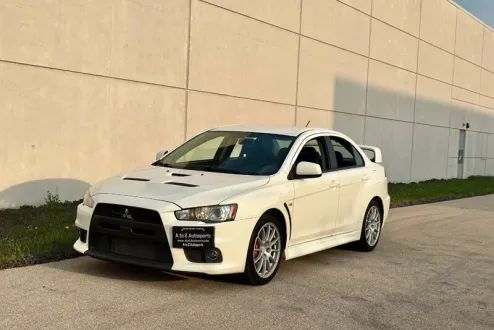 2010 Mitsubishi Lancer Evolution GSR photo 2