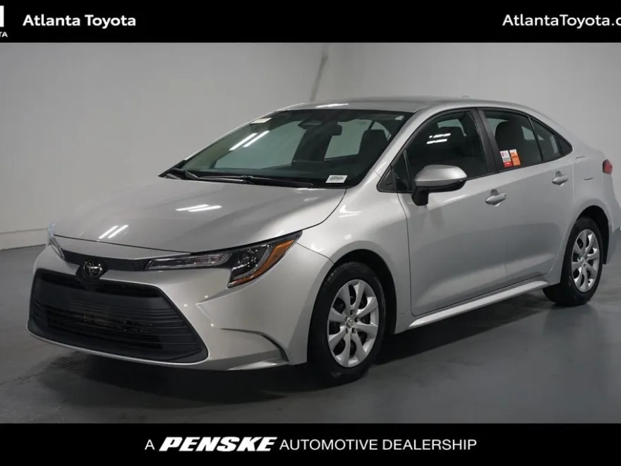 2023 Toyota Corolla LE photo 1
