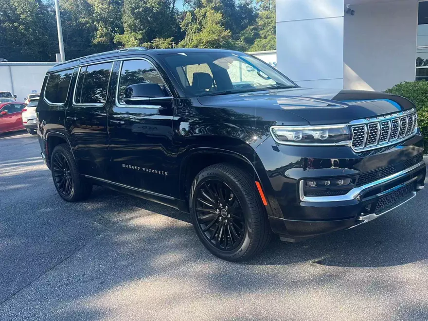2022 Jeep Grand Wagoneer III photo 1