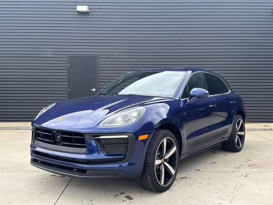 2025 Porsche Macan Base photo 1
