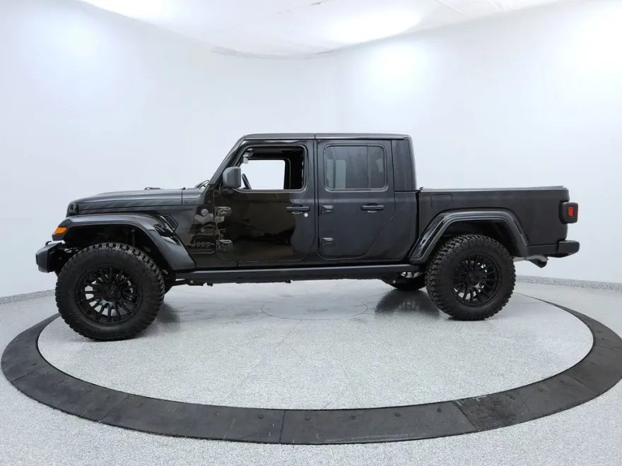2025 Jeep Gladiator Sport photo 1