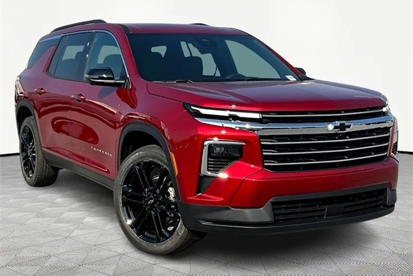 2022 Chevrolet Traverse LS photo 1