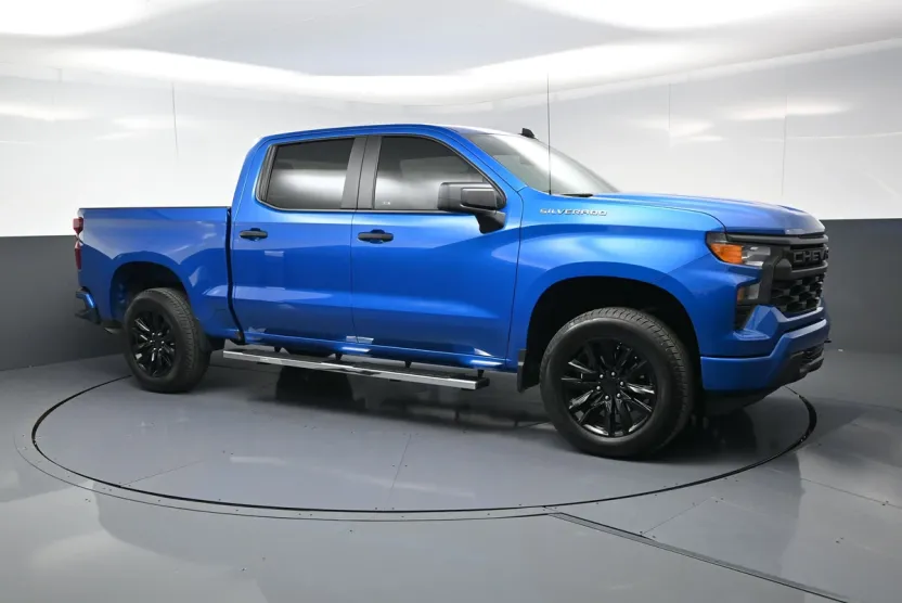 2024 Chevrolet Silverado 1500 Custom photo 1