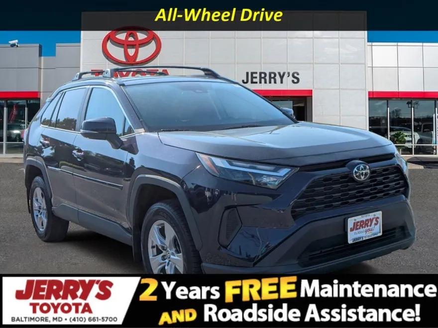 2023 Toyota RAV4 XLE photo 1