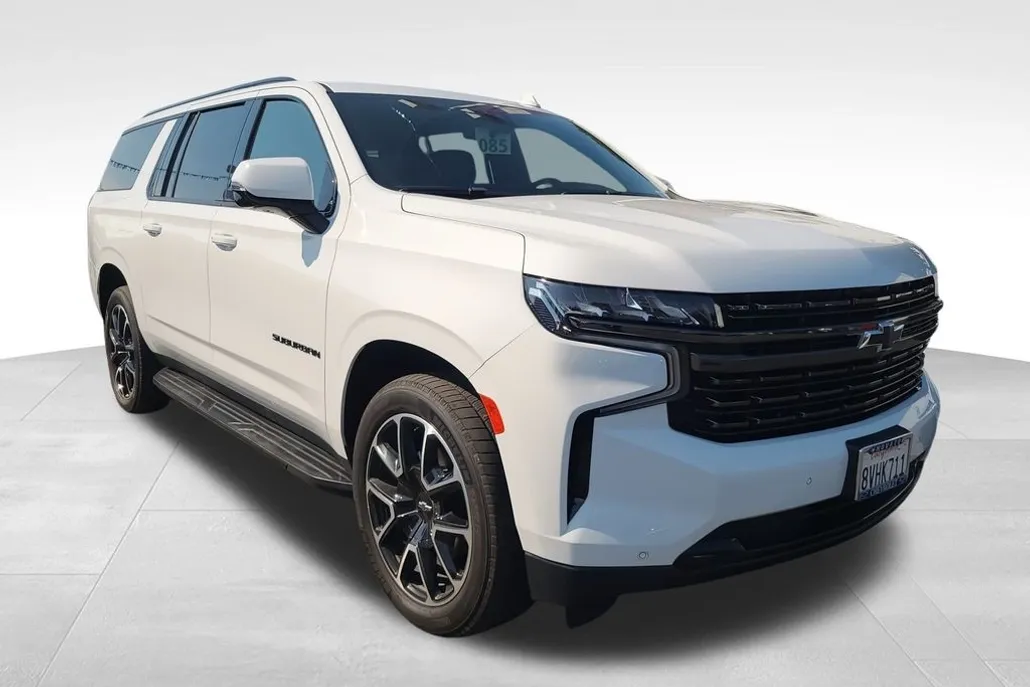 2021 Chevrolet Suburban RST photo 1