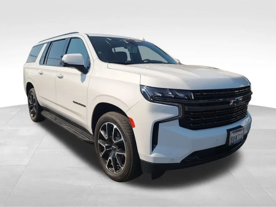 2021 Chevrolet Suburban RST photo 1