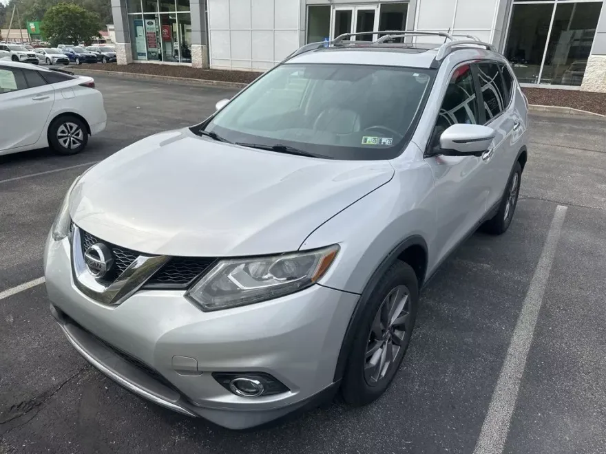 2016 Nissan Rogue SL photo 1