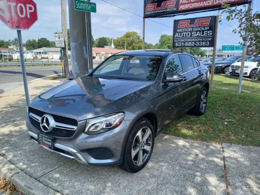 2019 Mercedes Benz GLC 300 4MATIC photo 1