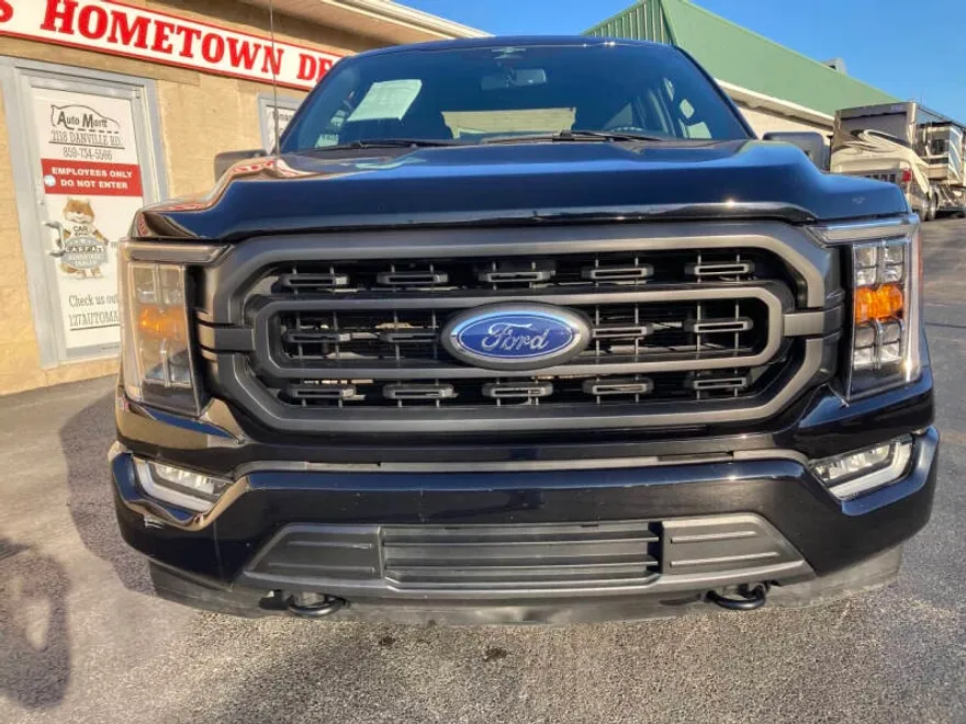 2023 Ford F-150 XLT photo 1