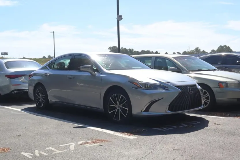 2023 Lexus ES 350 photo 1