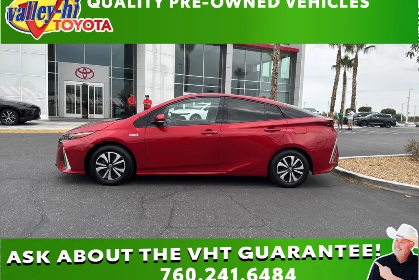2018 Toyota Prius Prime Premium photo 1