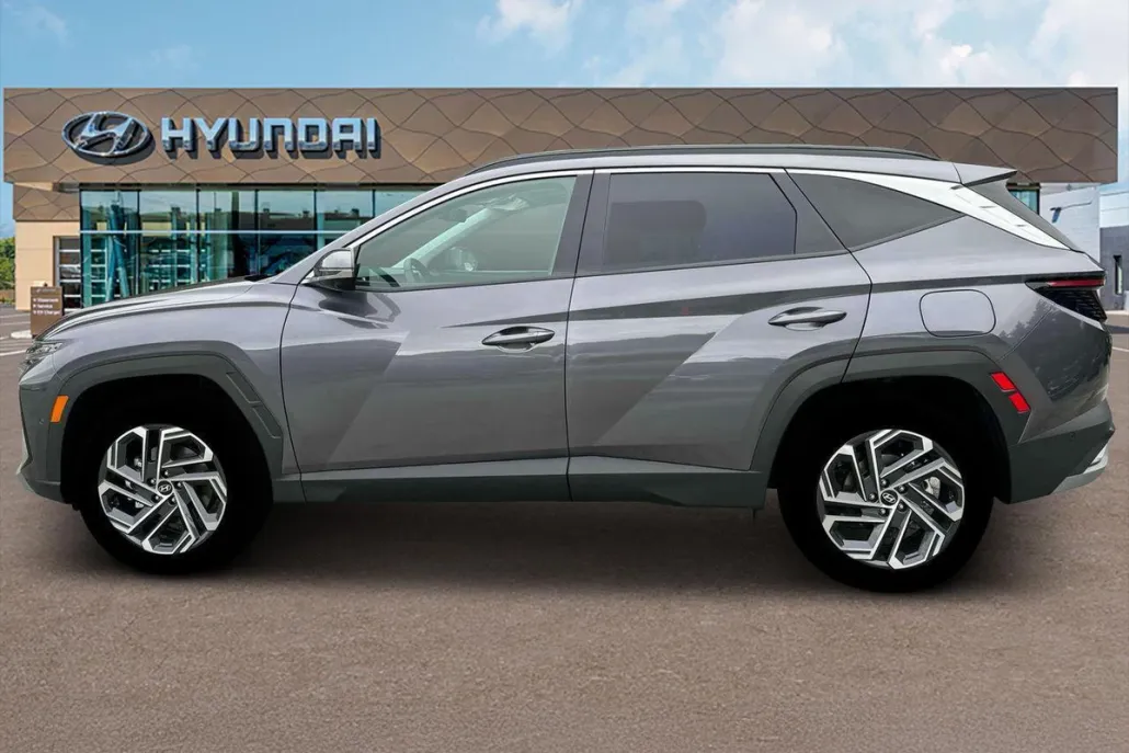 2025 Hyundai Tucson Hybrid Limited photo 1