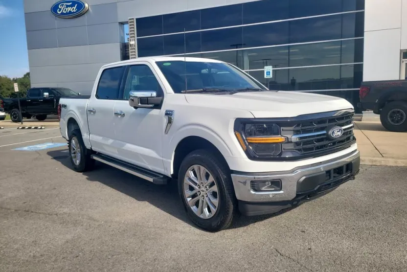 2025 Ford F-150 XLT photo 1