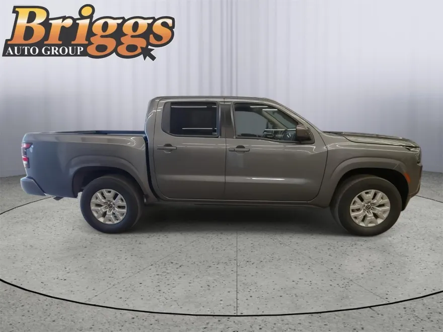 2024 Nissan Frontier SV photo 1