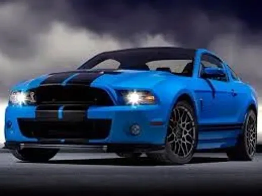 2013 Ford Mustang V6 Premium photo 1