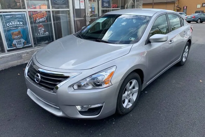 2014 Nissan Altima 2.5 photo 1