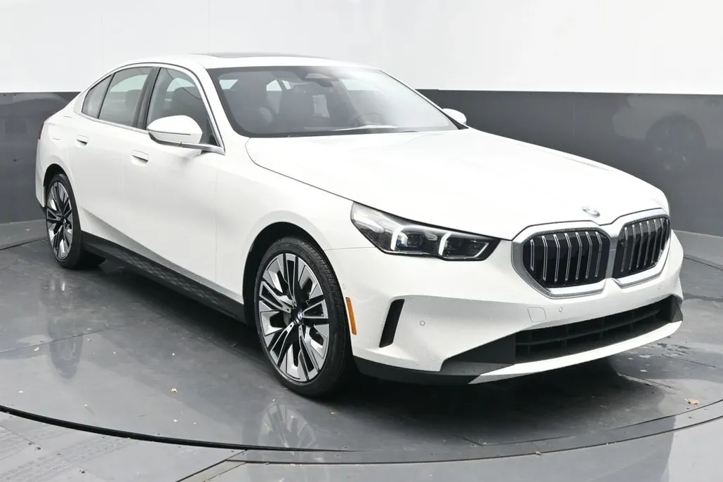 2025 Bmw 530i photo 1