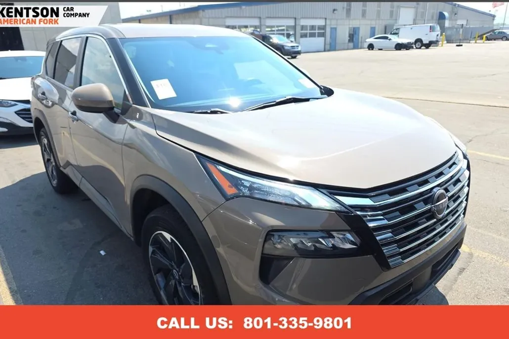 2024 Nissan Rogue SV photo 1