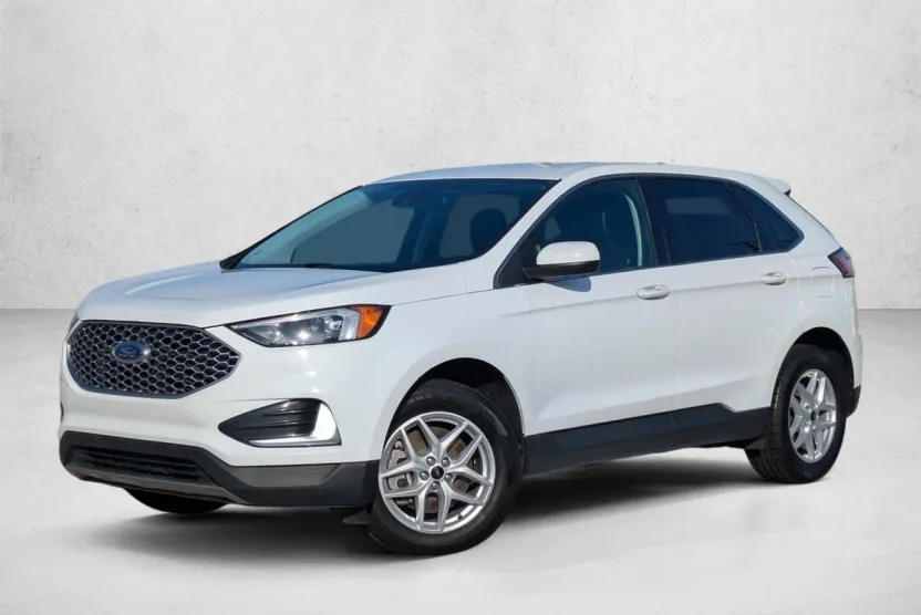 2023 Ford Edge SEL photo 1
