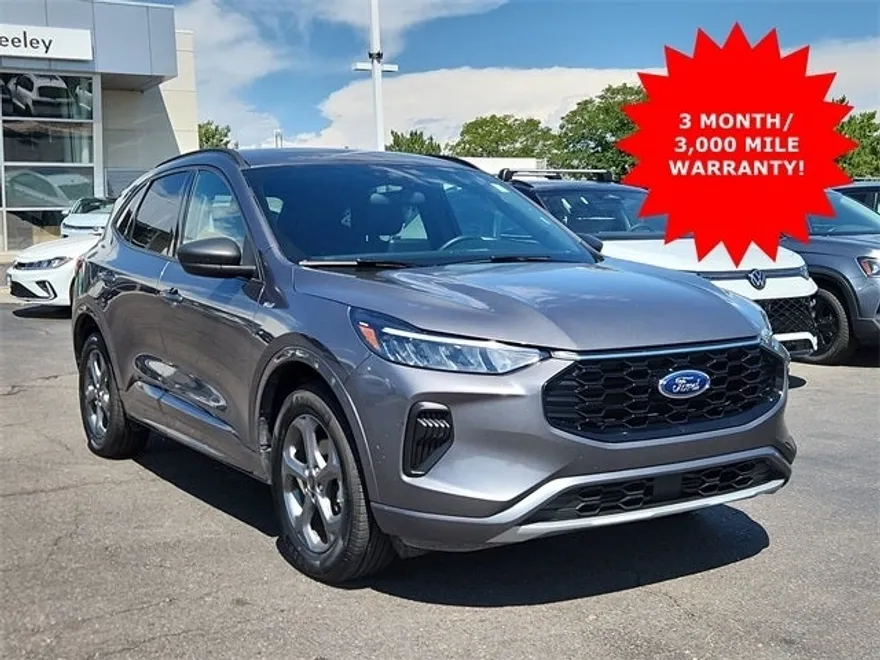 2023 Ford Escape ST-Line photo 1