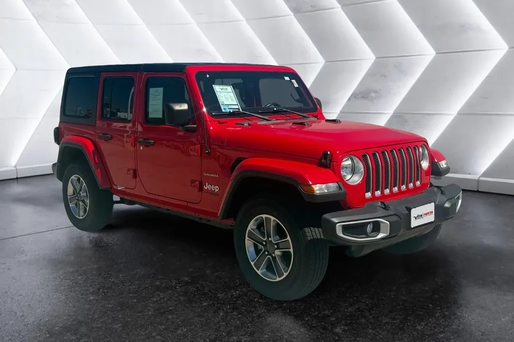 2022 Jeep Wrangler Unlimited Sahara photo 1