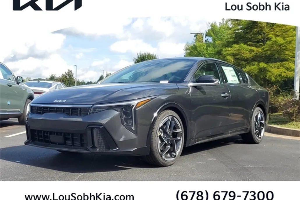 2025 Kia K4 GT-Line photo 1