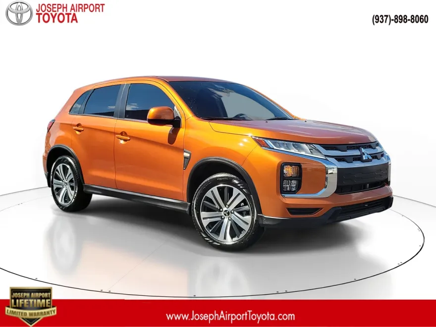 2024 Mitsubishi Outlander Sport ES photo 1