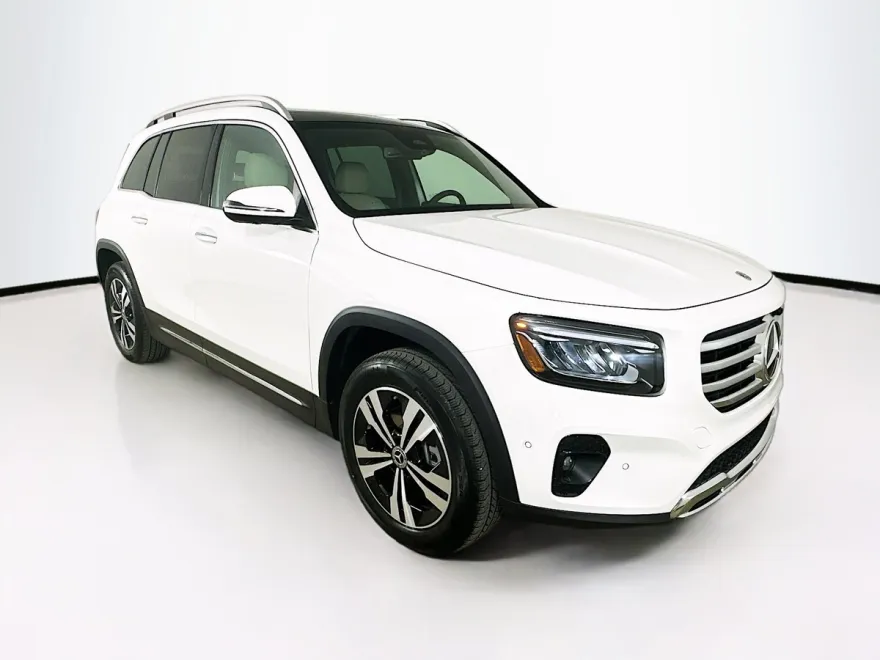 2025 Mercedes Benz GLB 250 4MATIC photo 1