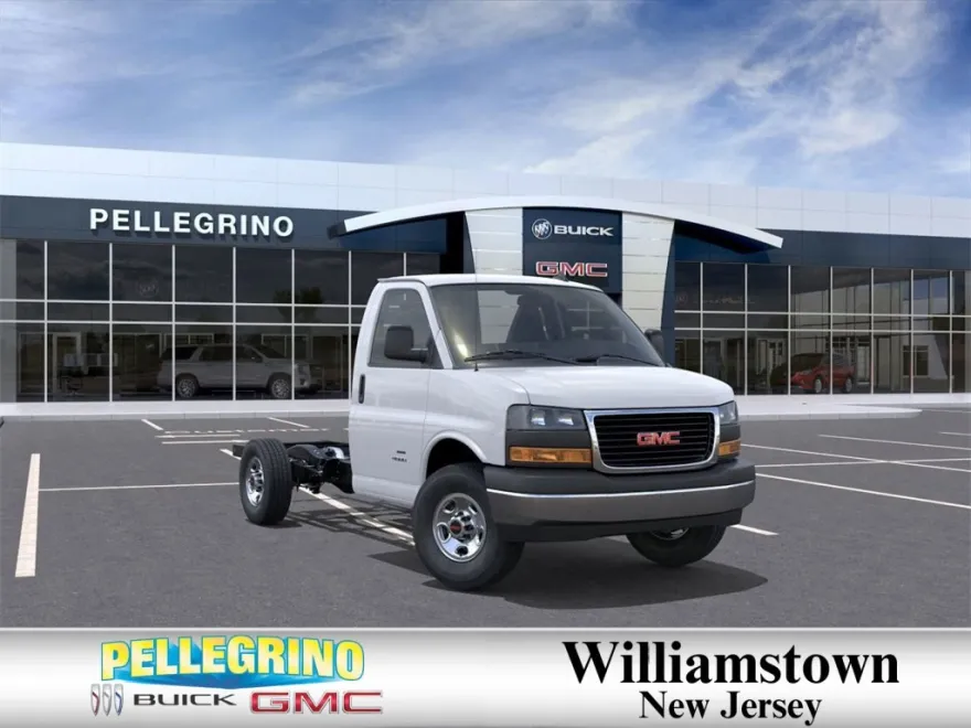 2025 Gmc Savana Cutaway 3500 photo 1