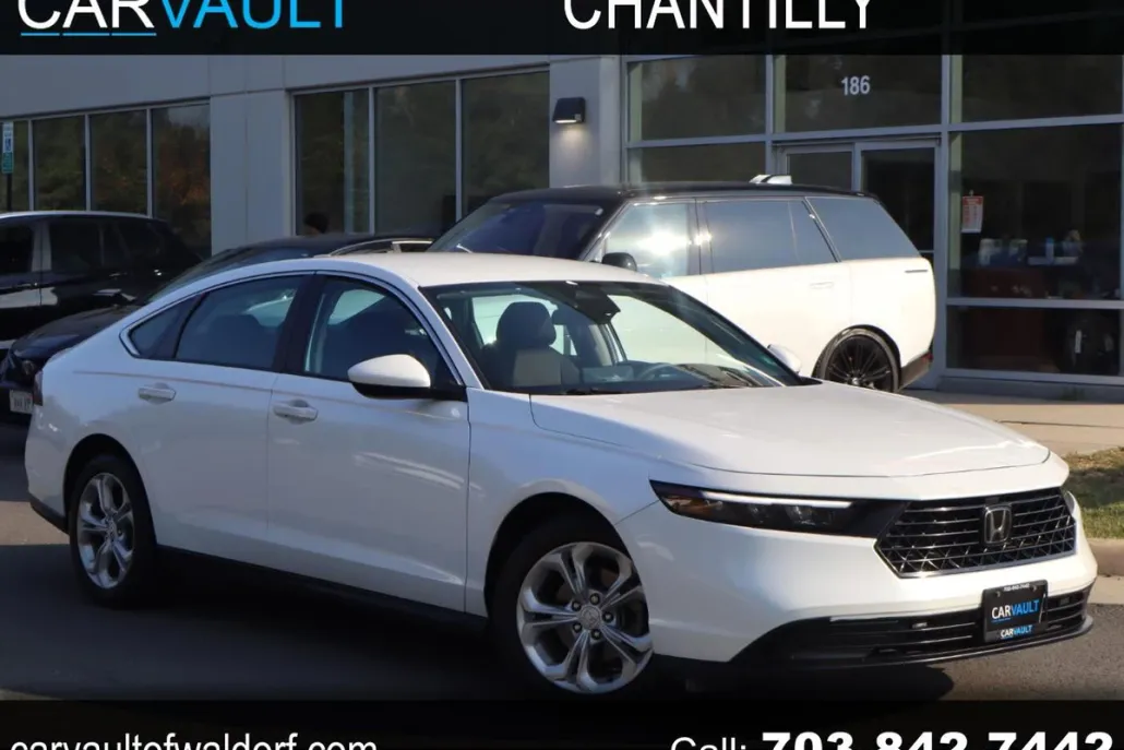 2023 Honda Accord LX photo 1