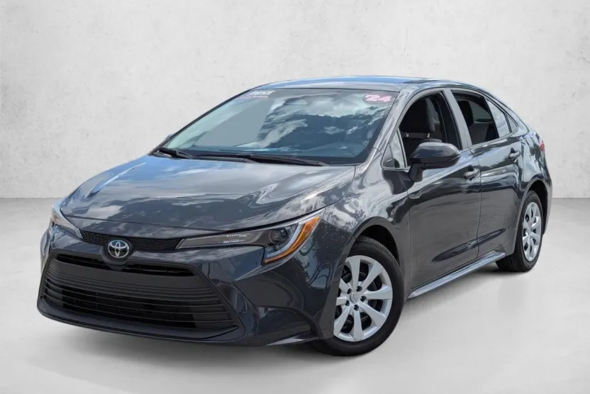 2024 Toyota Corolla LE photo 1
