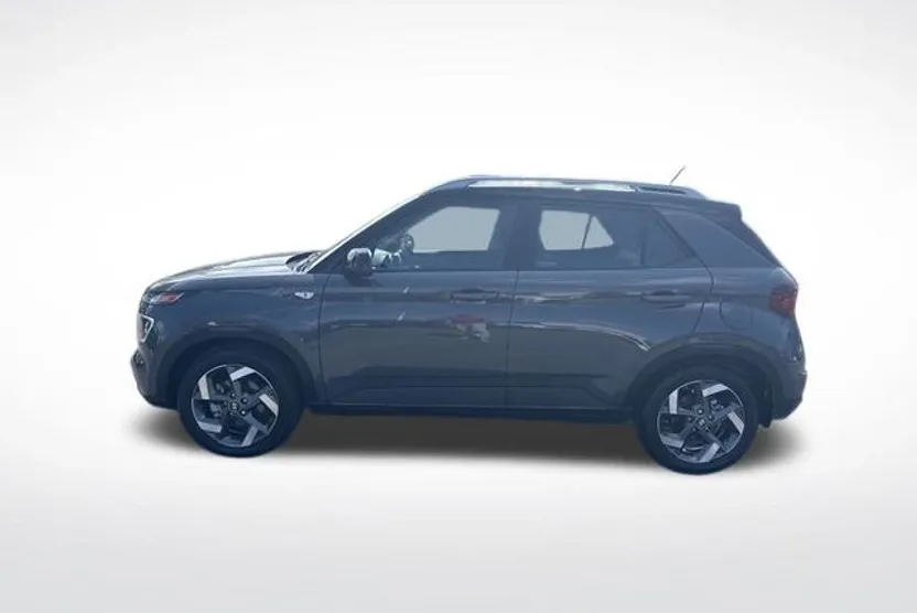 2024 Hyundai Venue Limited photo 1