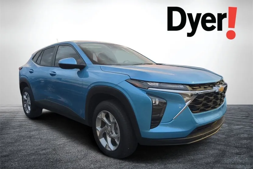 2025 Chevrolet Trax LS photo 1