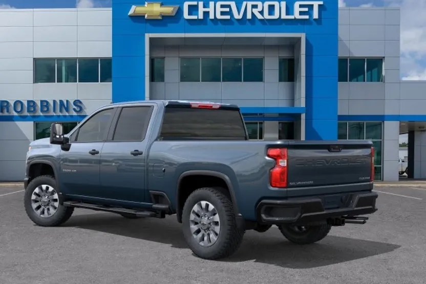 2026 Chevrolet Silverado 2500HD Custom photo 1